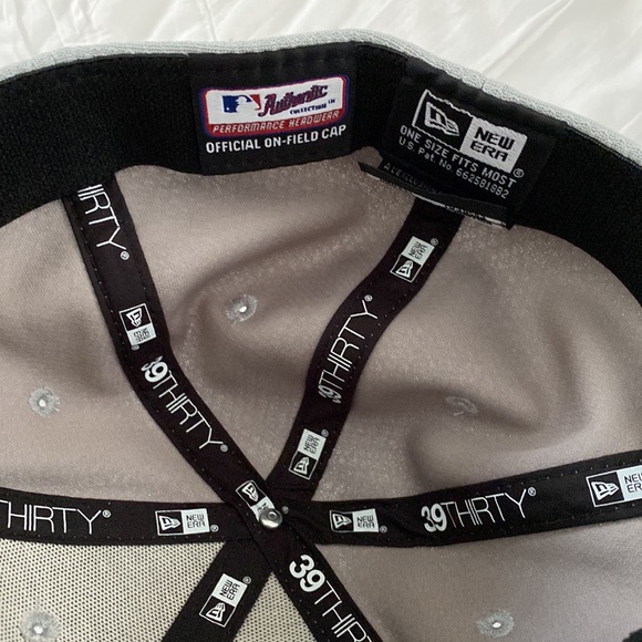 World Series Hat - Picture 3 of 3